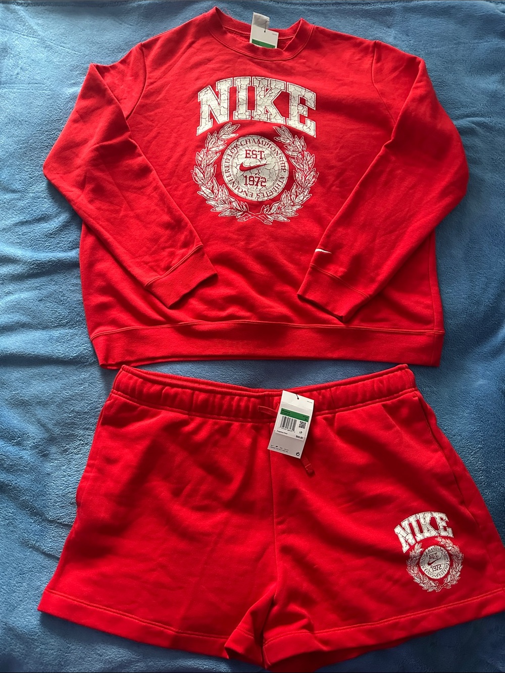 Nike Red Women's Athletic Shorts Set with Drawstring